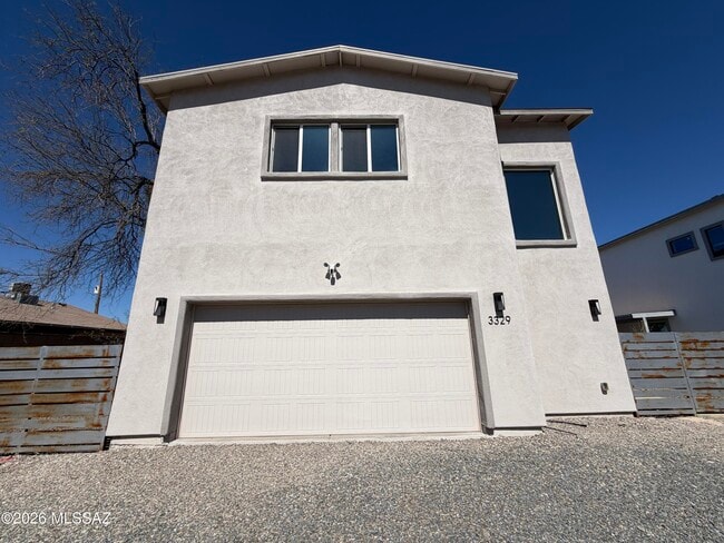 Building Photo - 3329 E Glenn St