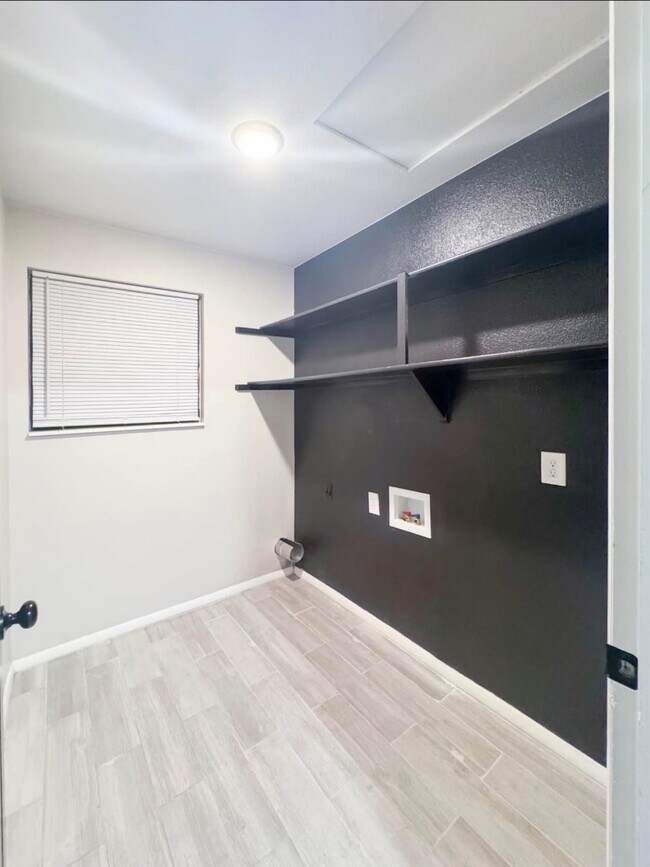Building Photo - 525 S 1100 E