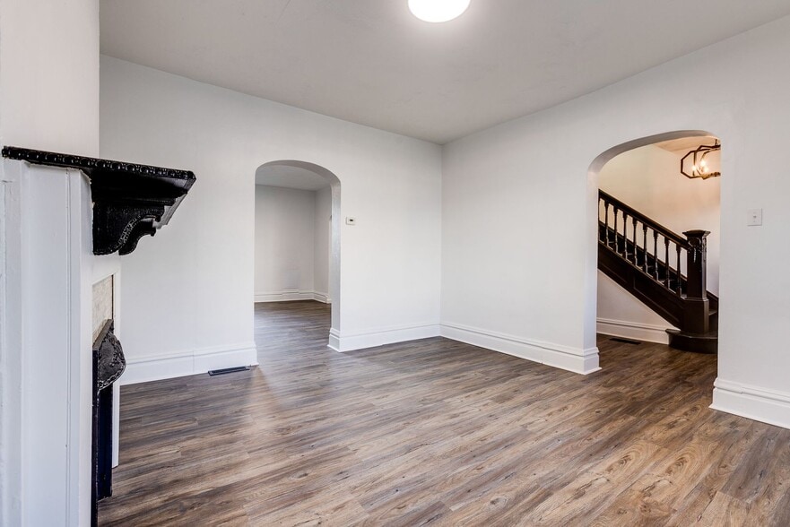 Building Photo - 1430 Rockland Ave