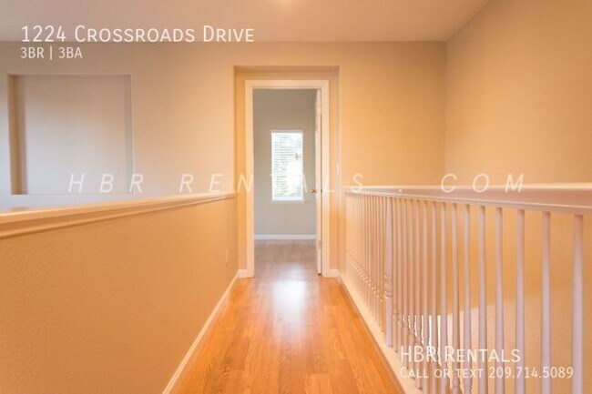 Building Photo - 1224 Crossroads Dr