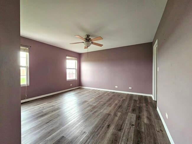 Building Photo - 306 Parkside Dr