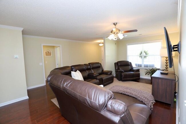 Building Photo - 3196 Daufaskie Rd