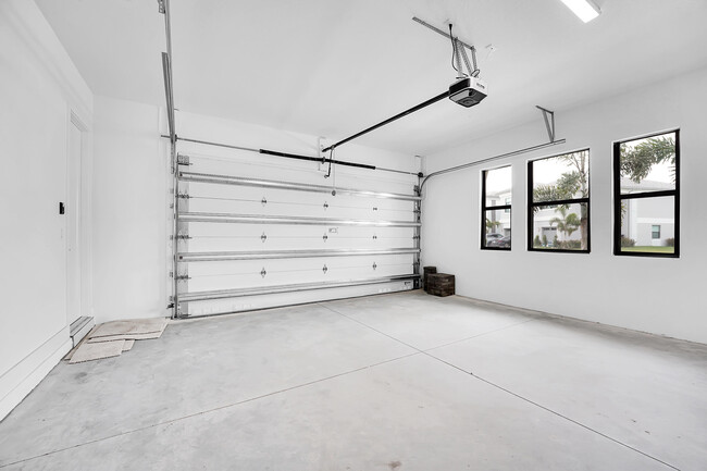 Building Photo - 13069 Feathering Wy