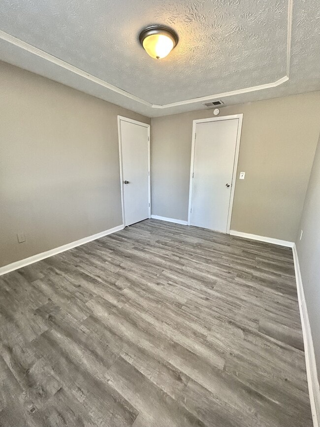 Building Photo - 8798 Pinon Dr