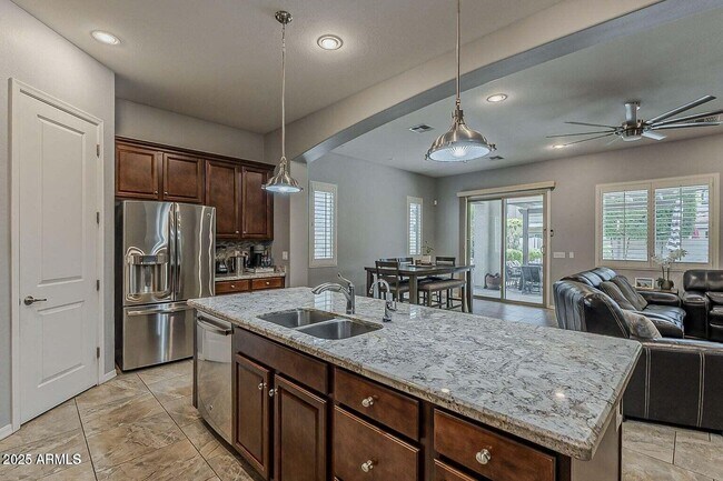 Building Photo - 4135 E Grand Canyon Dr