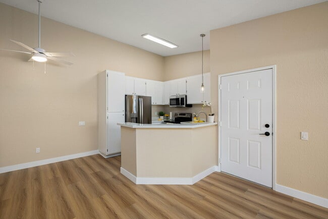 Building Photo - 78650 Ave 42