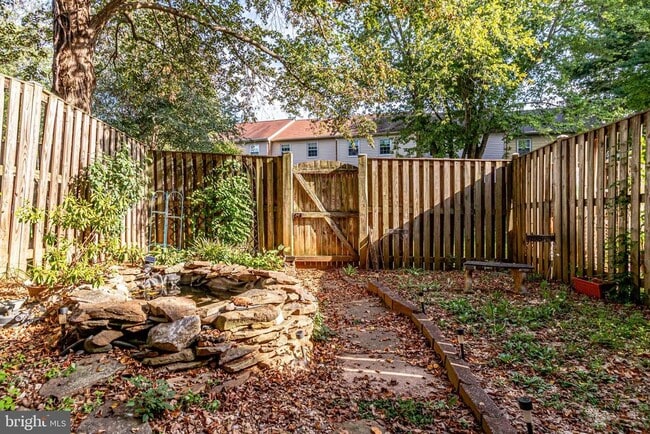 Building Photo - 9911 Whitewater Dr