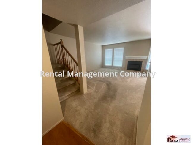Building Photo - Quiet, Big Condo