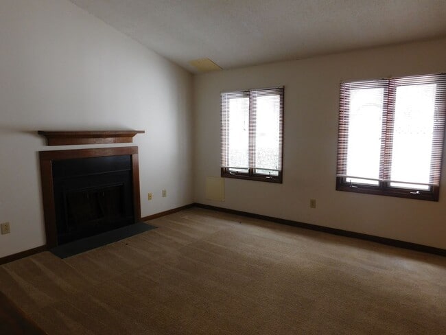 Building Photo - 1540 College Way