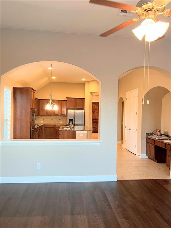 Building Photo - 1008 Cole Cove