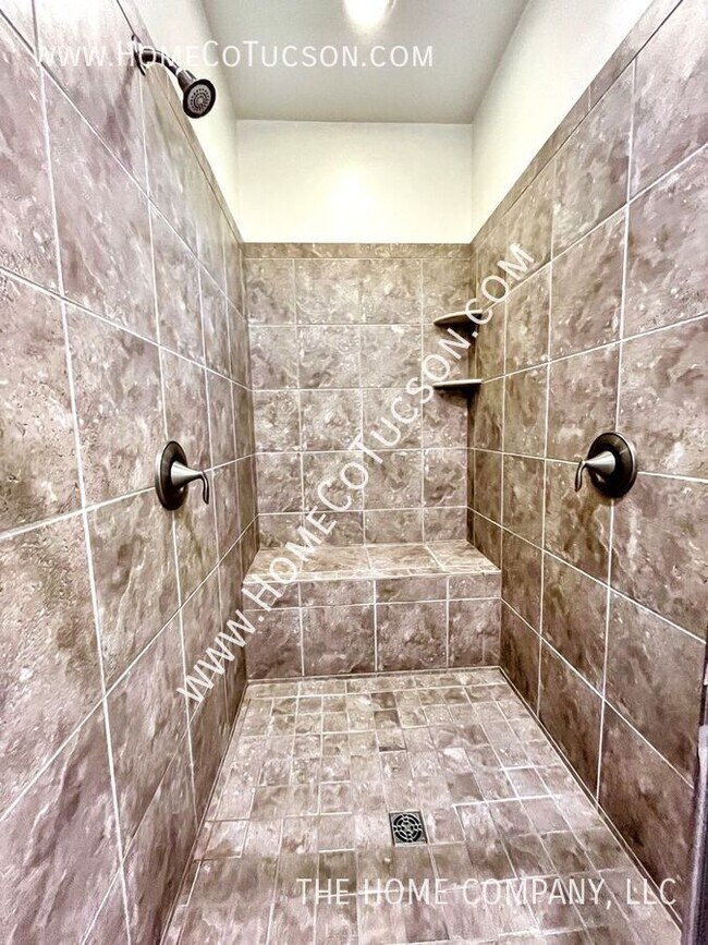 Building Photo - 12860 N Camino Vieja Rancheria