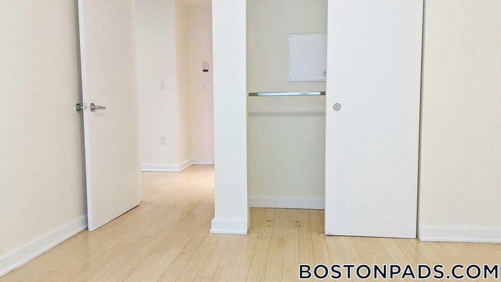 Building Photo - 40 Boylston St