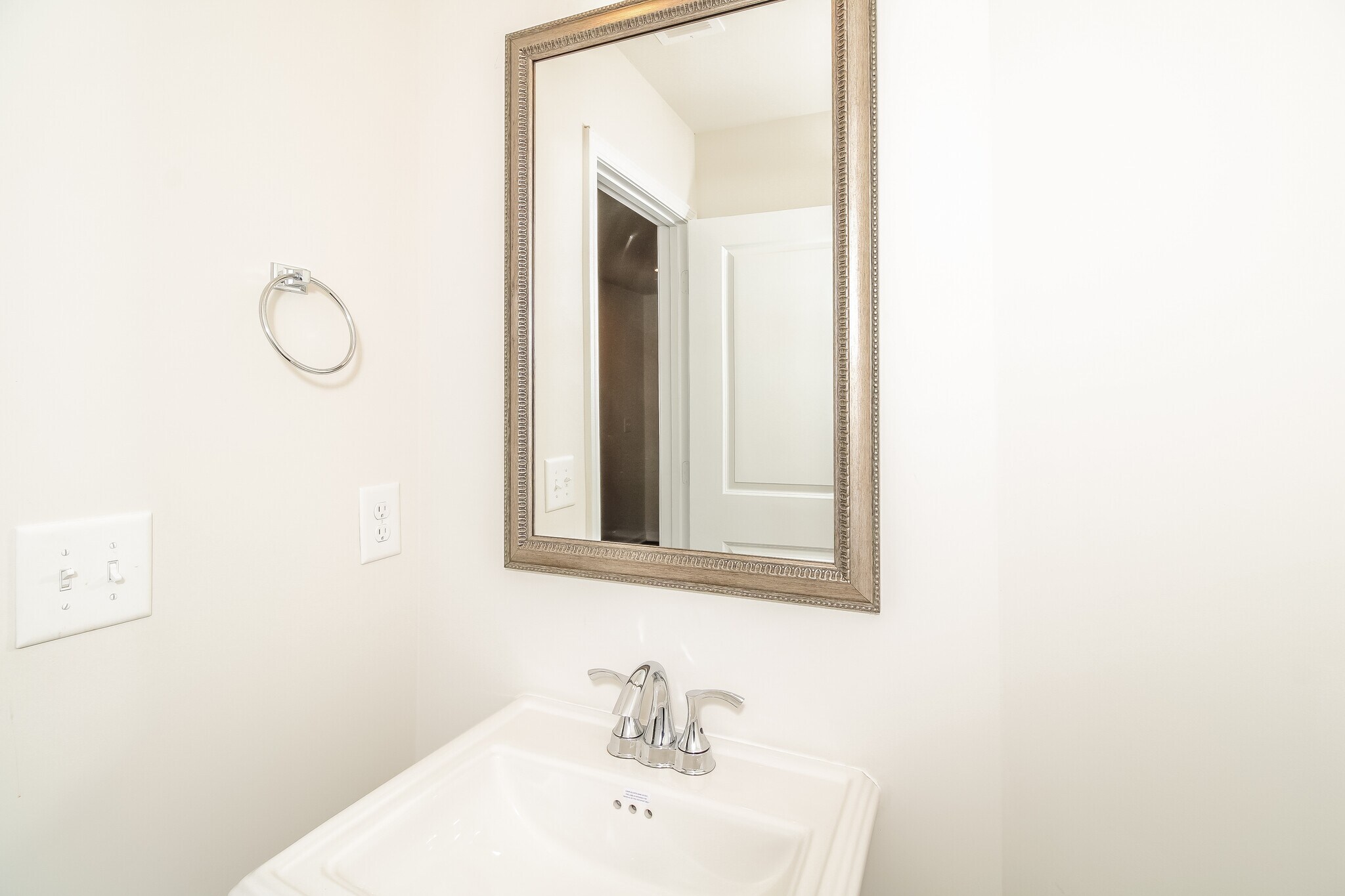 Building Photo - 316 Longstone Ct