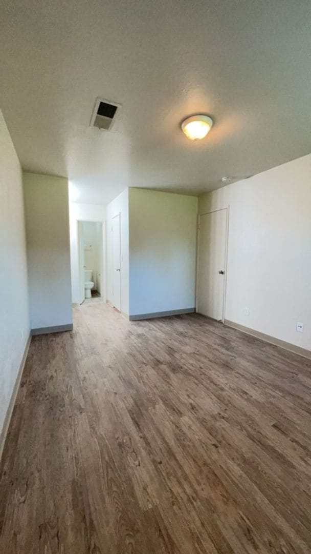 Building Photo - 2350 Pinedale Ave