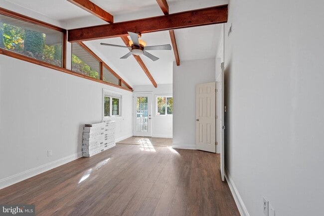 Building Photo - 802 San Mateo Trail