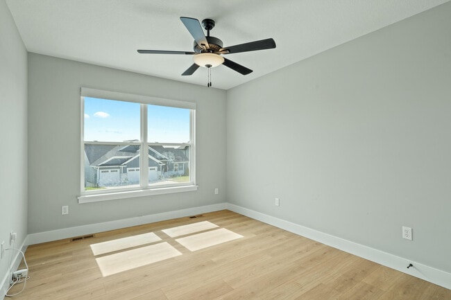 Building Photo - 540 Angels Rst Wy