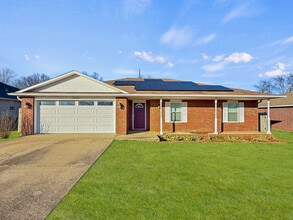 Building Photo - 1203 SE 21st St