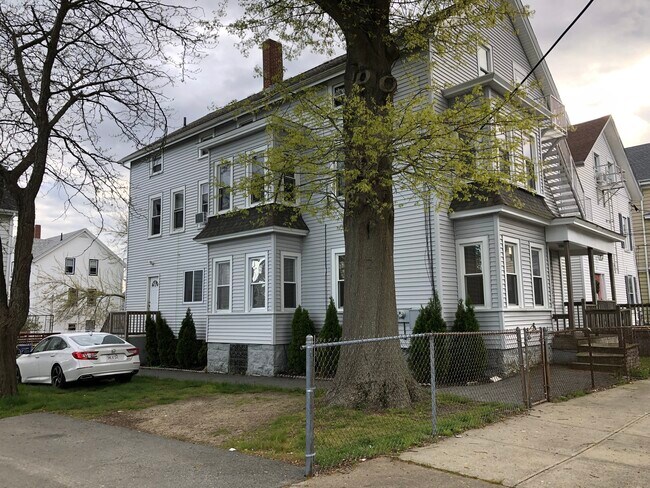 Primary Photo - 815 Walnut St