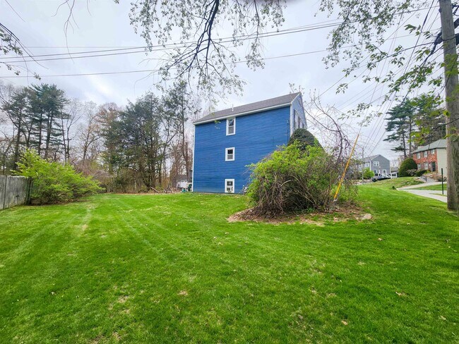 Building Photo - 67 Burgundy Dr