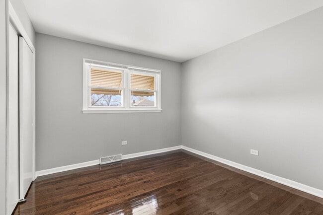 Building Photo - 15445 Dearborn St