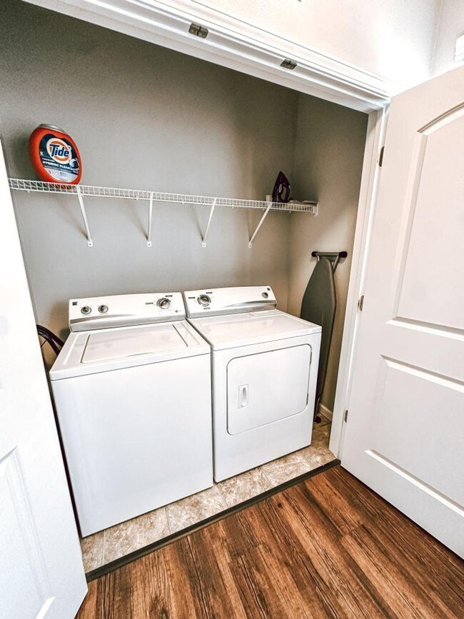 Building Photo - 525 S Patterson Dr