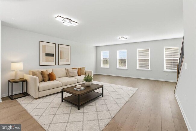 Building Photo - 4 Barton Ave