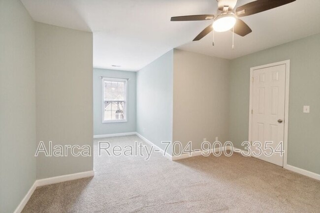 Building Photo - 4218 Amherst Villa Ct