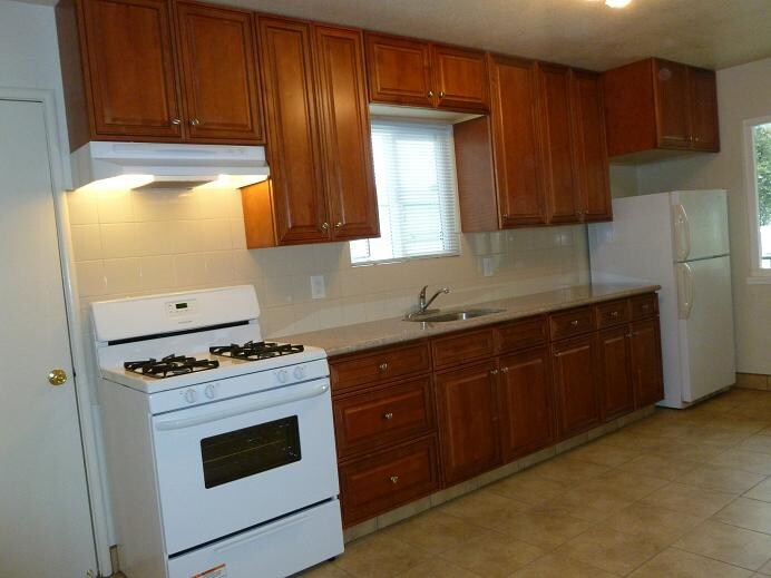 Building Photo - 439 Central Ct