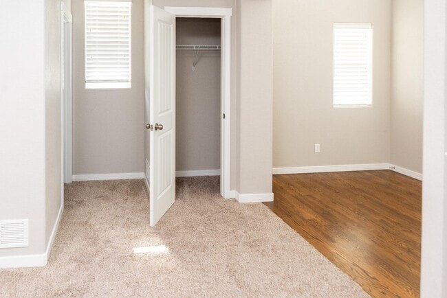 Building Photo - 7797 Wagonwood Pl