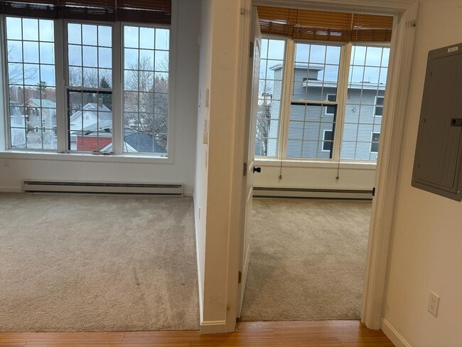 Building Photo - 8 Grove St