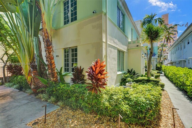 Building Photo - 815 Euclid Ave