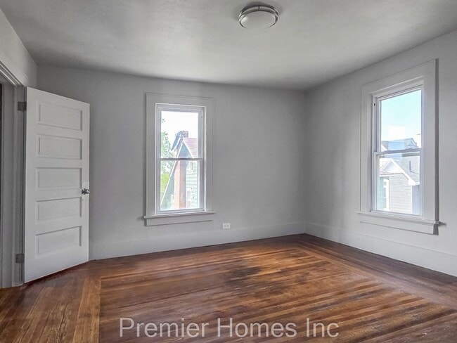 Building Photo - 3 Bed Home with Finished Attic & Hardwood Floors – $1,495/mo