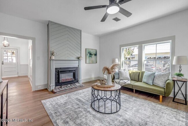 Building Photo - 23 Mulberry St