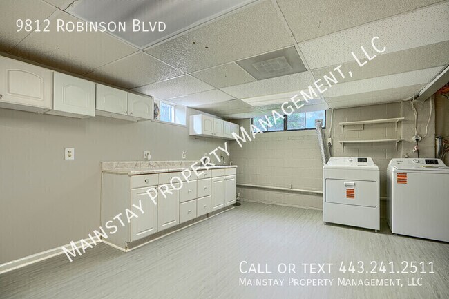 Building Photo - 9812 Robinson Blvd