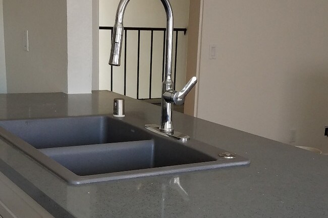 kitchen sink - 4541 Alla Rd