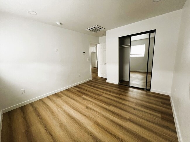 Building Photo - 13811 La Pat Pl