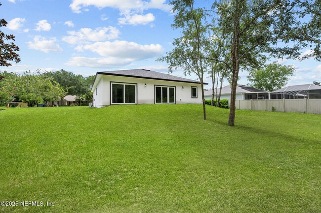 Building Photo - 213 Deportivo Dr