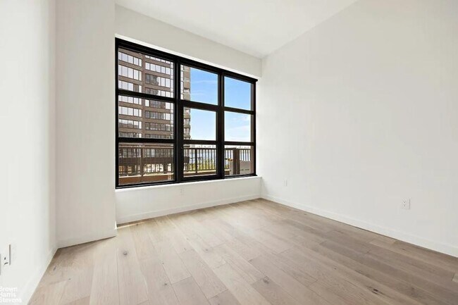 Building Photo - 2 bedroom in Brooklyn NY 11222