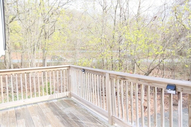 Building Photo - 134 Baldwin St