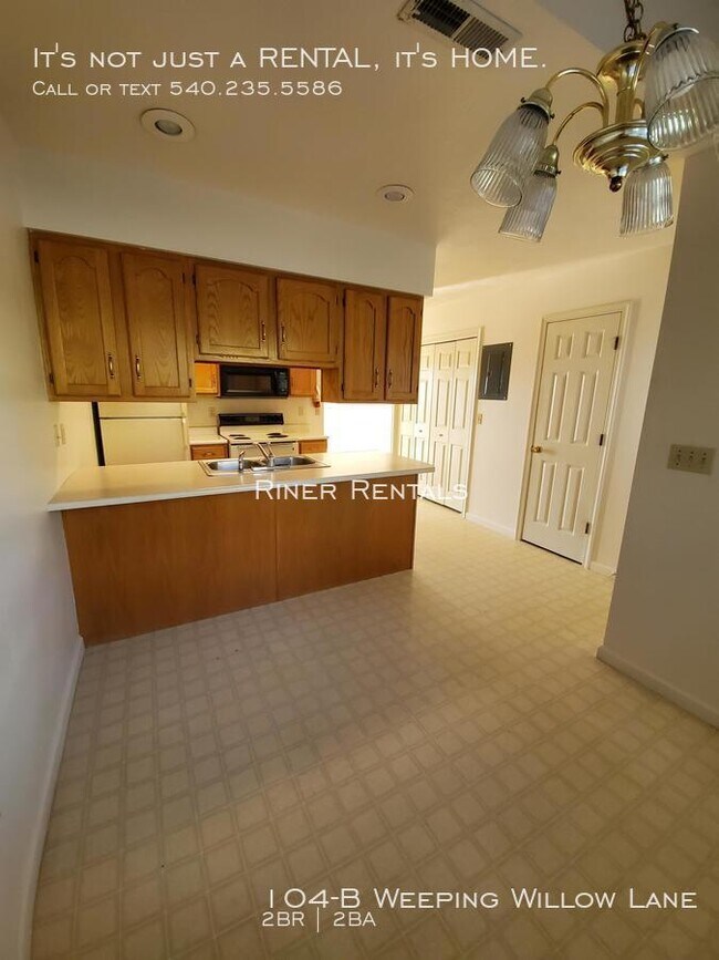 Building Photo - 104 Weeping Willow Ln