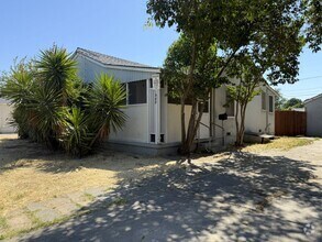 Building Photo - Cozy 3 bedroom/1 bath for rent