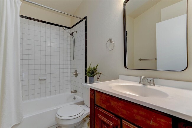 Building Photo - 13553 W 65th Pl