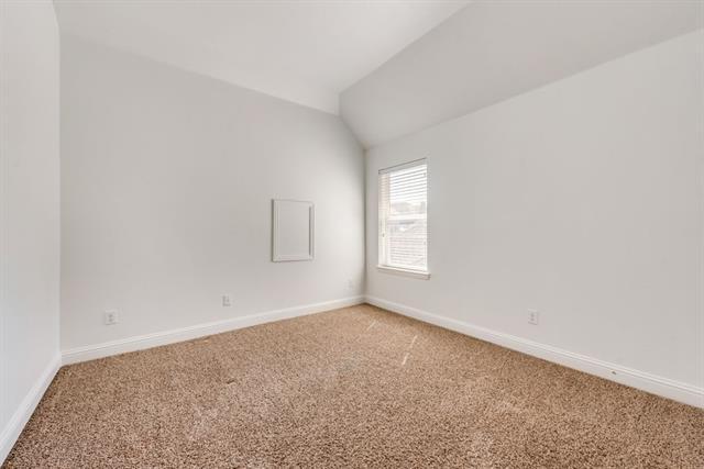 Building Photo - 2992 Overlook Dr