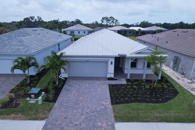 Building Photo - 25569 Emerald Bnd Cir