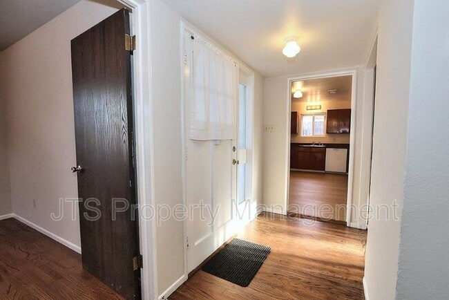 Building Photo - 1817 Vesta Way