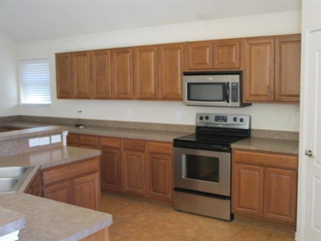 Building Photo - 4028 Twin Creeks Dr