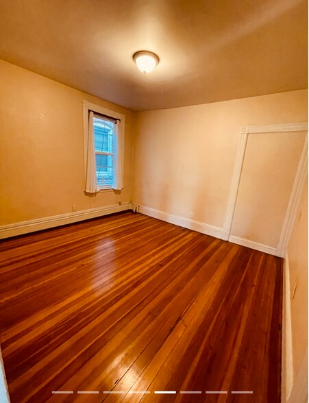 Building Photo - 141 Cottage St