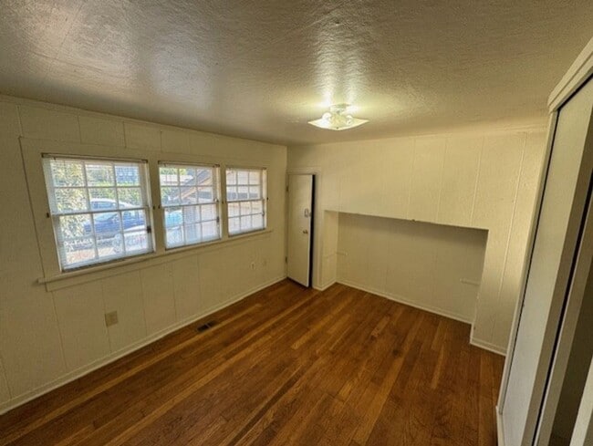 Building Photo - 4 bedroom House Near OSU Campus and Downtown