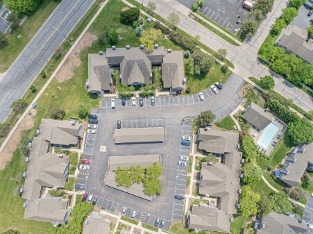 Building Photo - 11 Foxcroft Rd