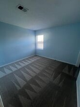 Building Photo - 105 Horizon River Dr